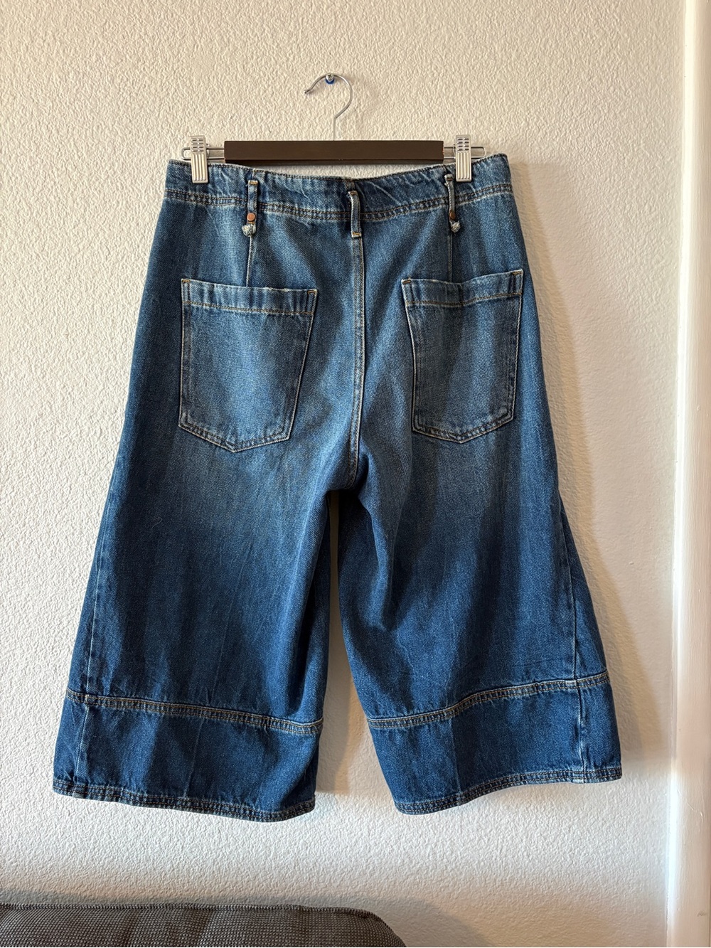 Anthropologie Pilcro Wide-Leg Denim Culotte Jeans in Medium Blue - Picture 4 of 5